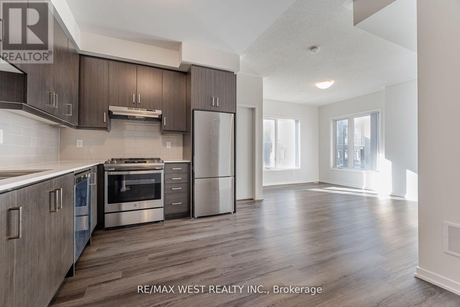 195 - 141 Honeycrisp Crescent, Vaughan, Ontario  L4K 5Z8 - Photo 16 - N14089260