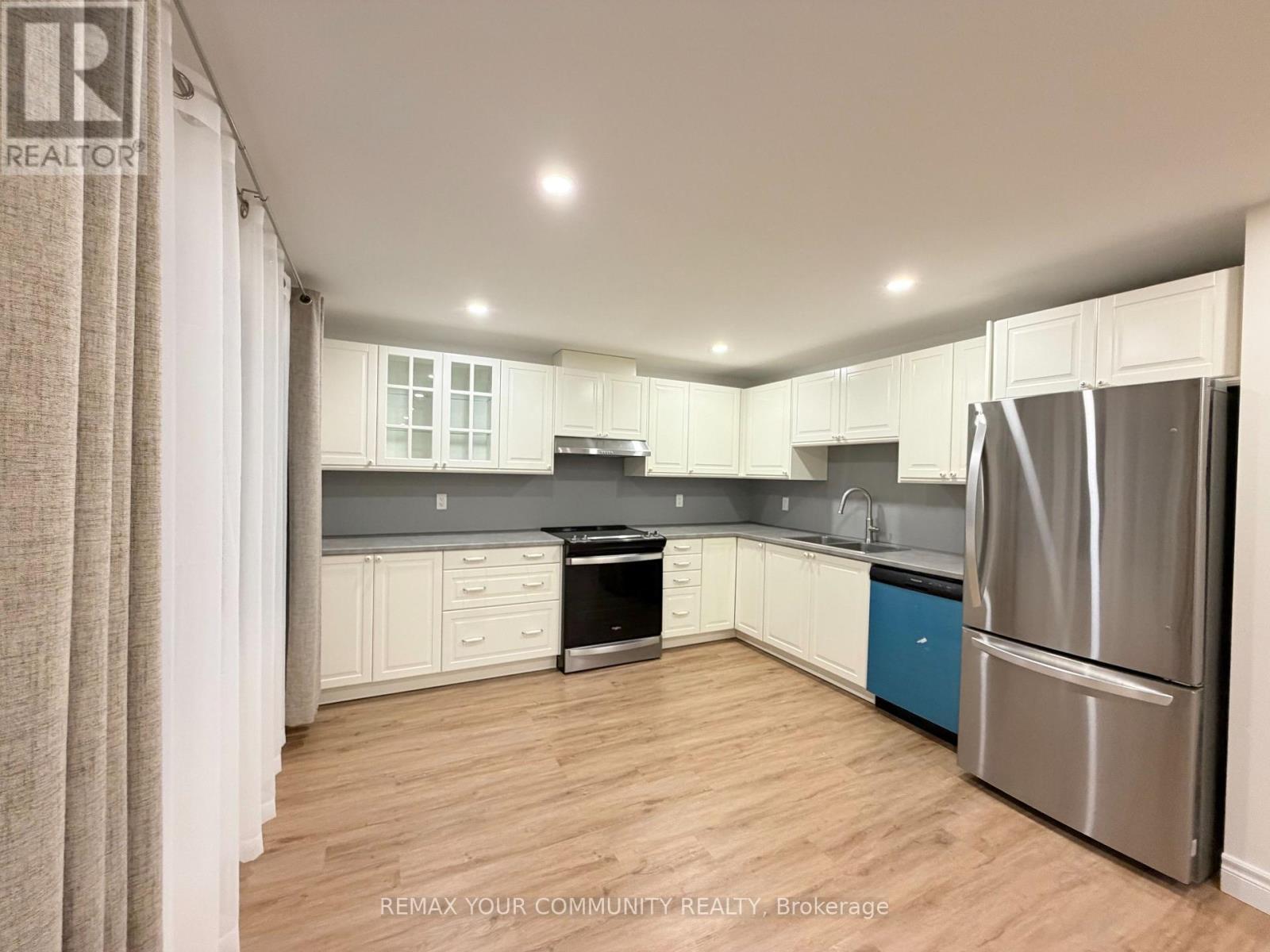 22 UPBOUND COURT, East Gwillimbury, Ontario