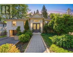 61 LAWNWOOD COURT, Richmond Hill, Ontario
