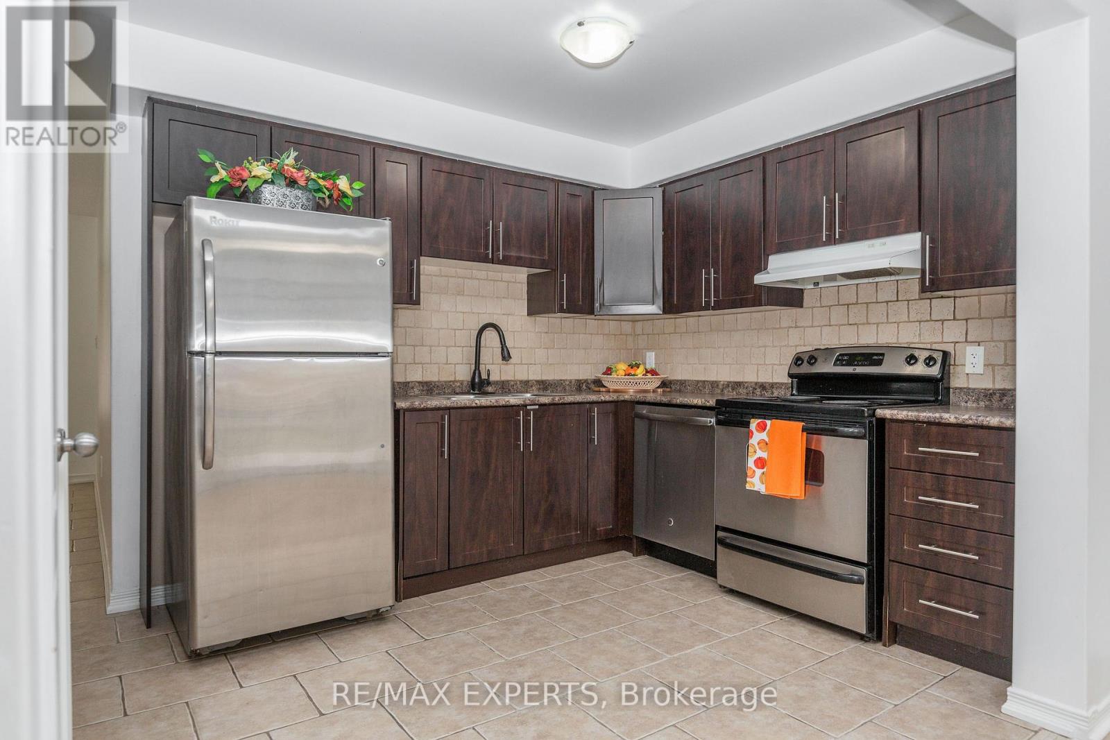 11 - 75 Prince William Way, Barrie, Ontario  L4N 0Y9 - Photo 5 - S14089304