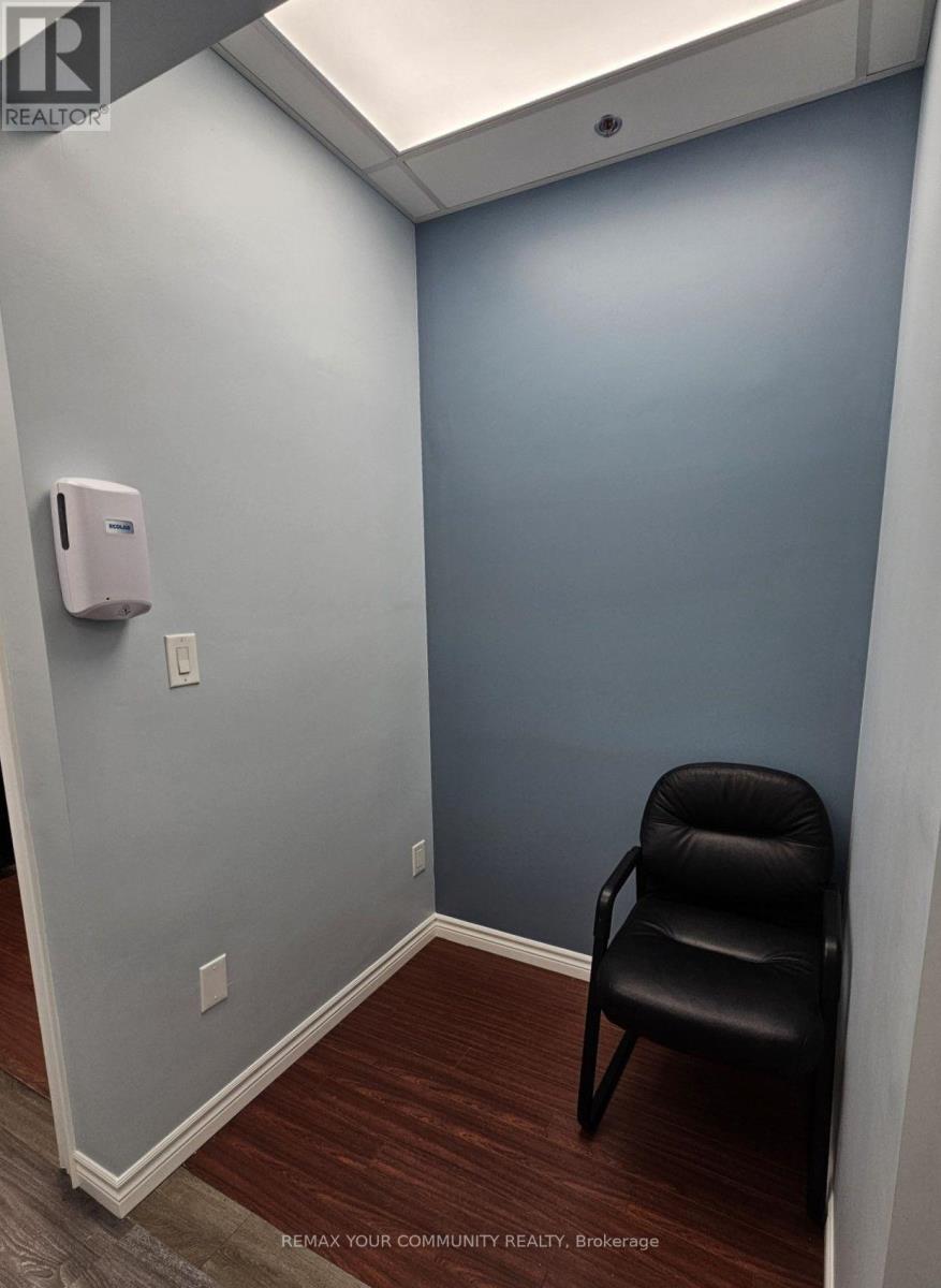 7 - 4646 Dufferin Street, Toronto, Ontario  M3H 5S4 - Photo 14 - W14089234