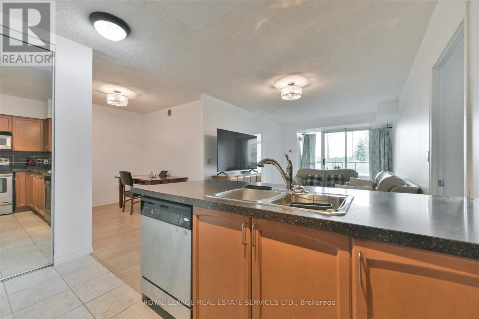 305 - 38 Fontenay Court, Toronto, Ontario  M9A 5H5 - Photo 9 - W14089316