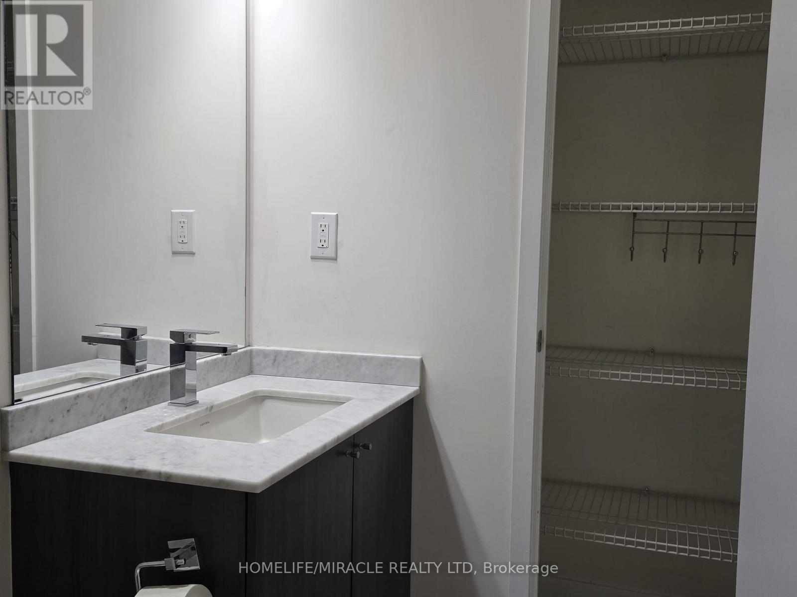 3201 - 4011 Brickstone Mews, Mississauga (Creditview), Ontario  L5B 0J7 - Photo 11 - W14089336