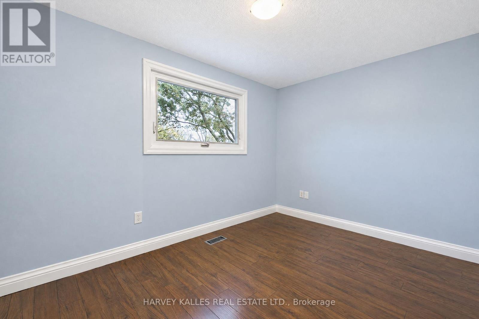 2429 Overton Drive, Burlington, Ontario  L7P 4B6 - Photo 15 - W14089342