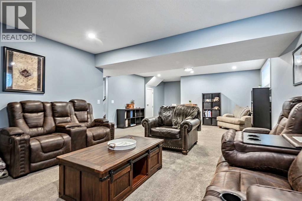 195 Riverwood Crescent SW