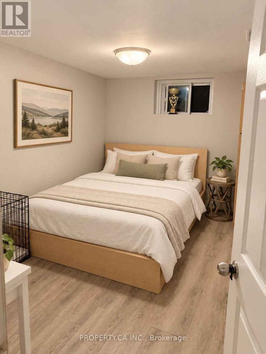 BSMT - 31 COLONIAL AVENUE, Toronto, Ontario