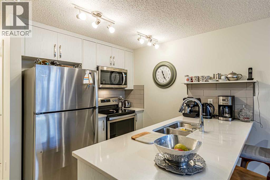 168 Cranbrook Square SE
