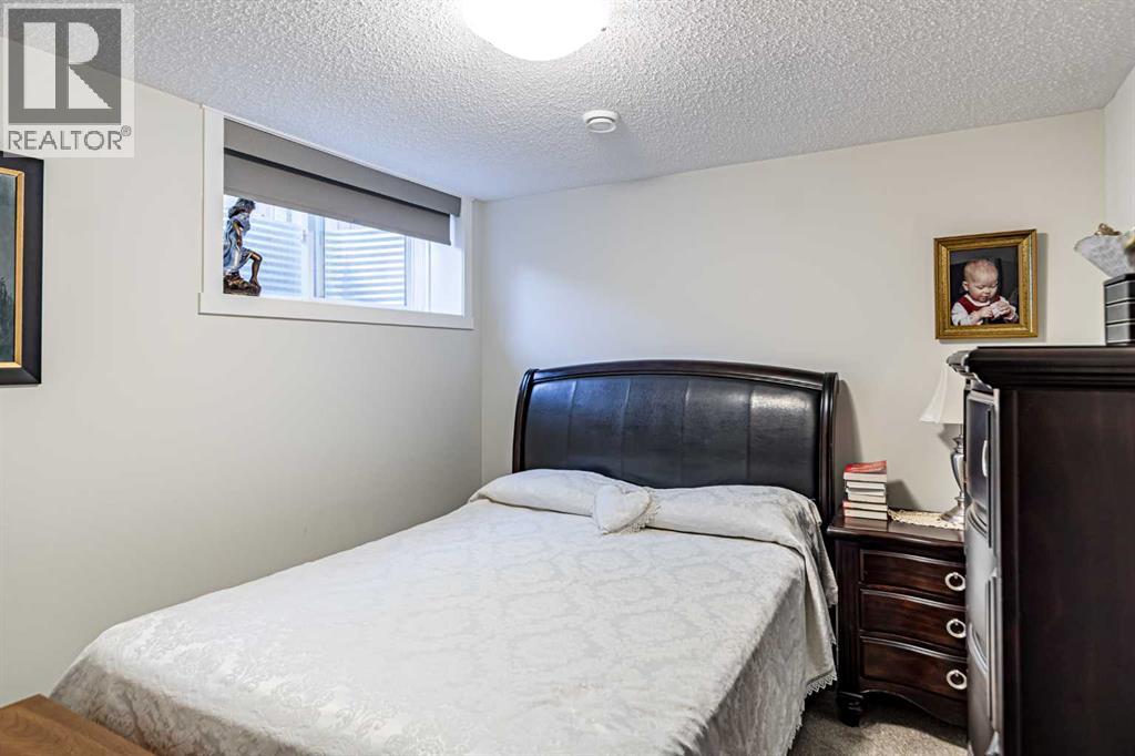 168 Cranbrook Square SE