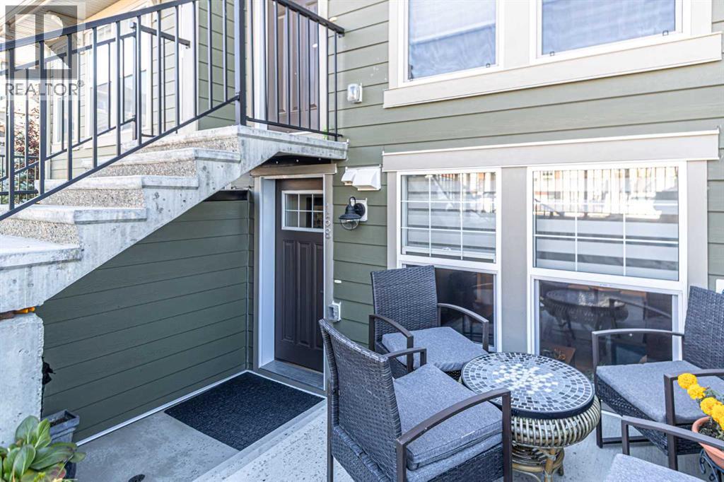 168 Cranbrook Square SE