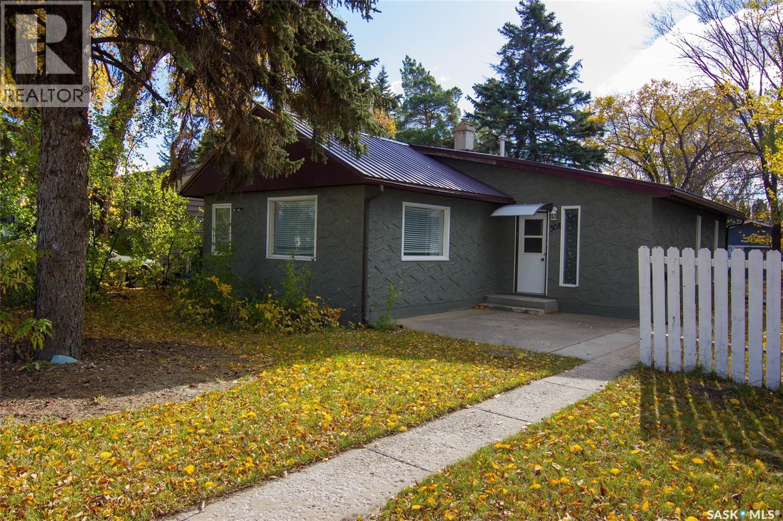 308 Hilliard Street E, Saskatoon, Saskatchewan  S7J 0E6 - Photo 1 - SK051332