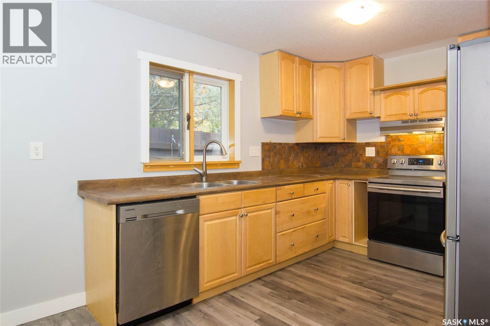 308 Hilliard Street E, Saskatoon, Saskatchewan  S7J 0E6 - Photo 5 - SK051332