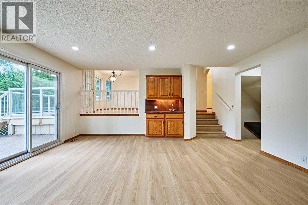 7 Suncastle Crescent SE