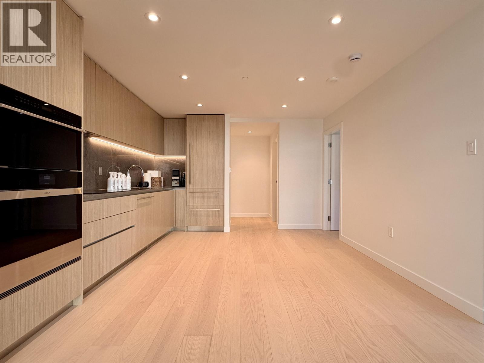 304 785 Harbour Way, North Vancouver, British Columbia  V6P 0N2 - Photo 10 - R3176265