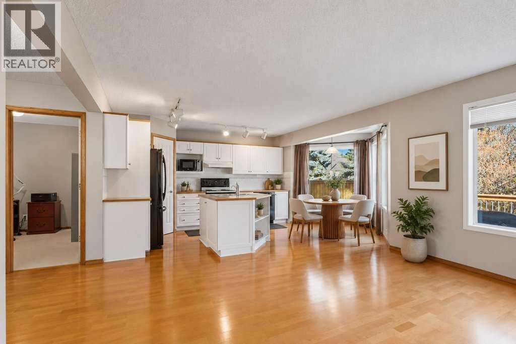 128 Douglas Ridge Close Se, Calgary, Alberta  T2Z 2M3 - Photo 9 - A2352977