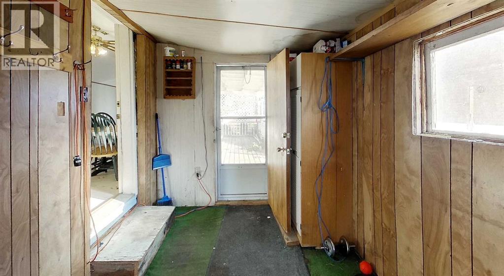 7027 Glenwood Drive
