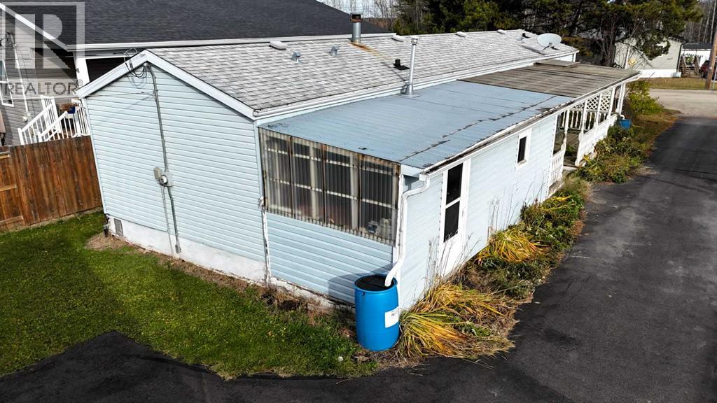 7027 Glenwood Drive