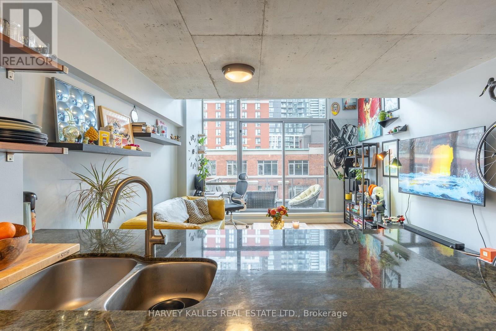 702 - 36 Charlotte Street, Toronto, Ontario  M5V 3P7 - Photo 5 - C14089376
