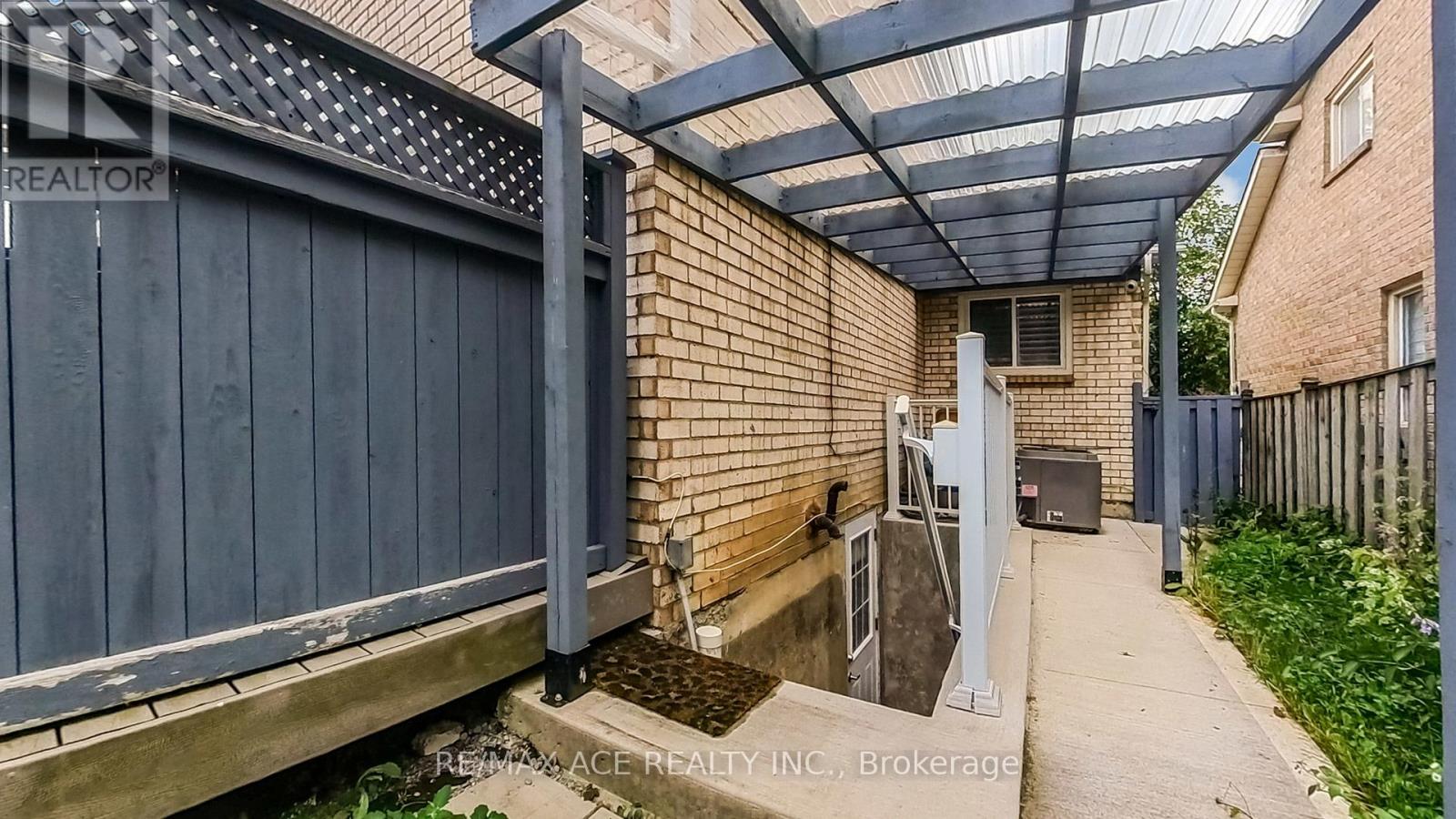 15 Brennan Road, Ajax, Ontario  L1T 2G1 - Photo 34 - E14089388