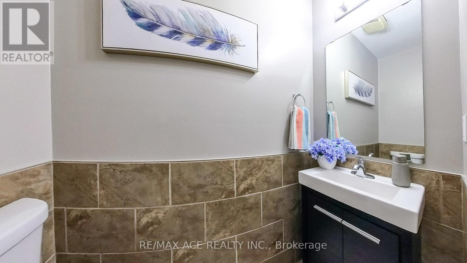 15 Brennan Road, Ajax, Ontario  L1T 2G1 - Photo 7 - E14089388