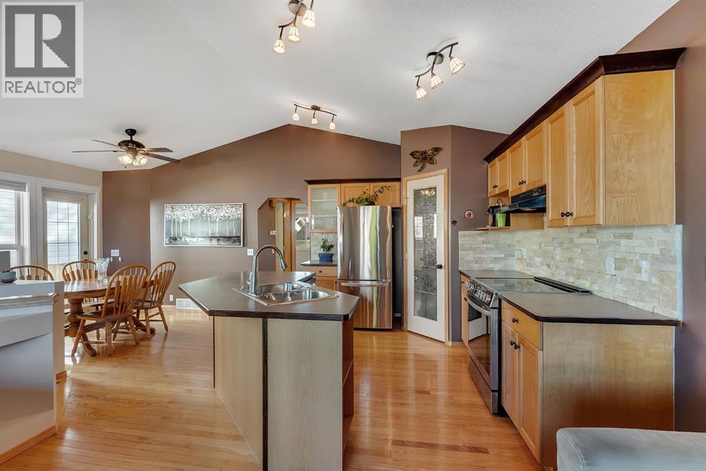 82 Bridleridge Road SW, Calgary, Alberta  T2Y 4E1 - Photo 8 - A2351149