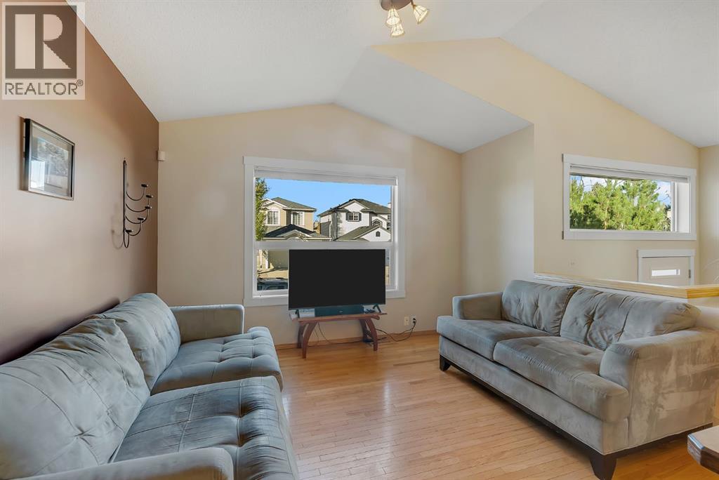 82 Bridleridge Road SW, Calgary, Alberta  T2Y 4E1 - Photo 5 - A2351149