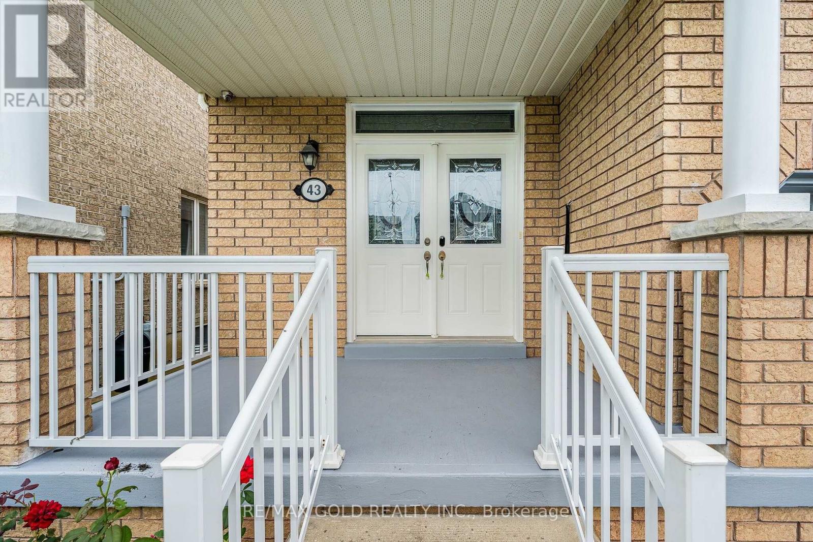 43 Spotted Owl Crescent, Brampton, Ontario  L7A 0K1 - Photo 3 - W14089396