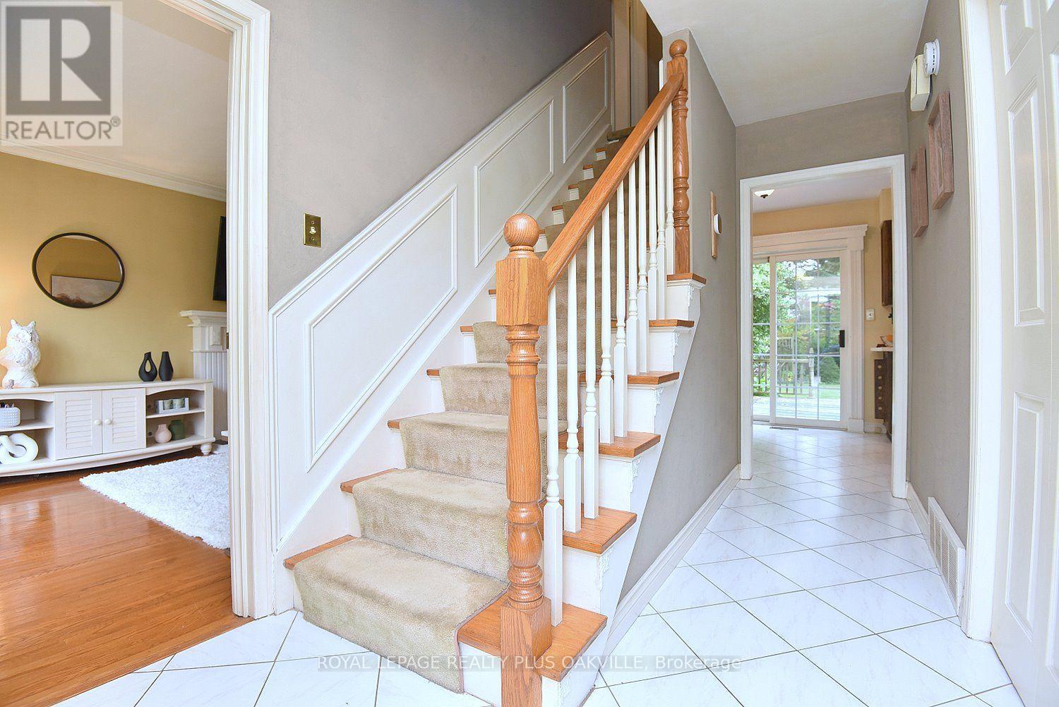 274 Belvenia Road, Burlington, Ontario  L7L 2G4 - Photo 8 - W13883838