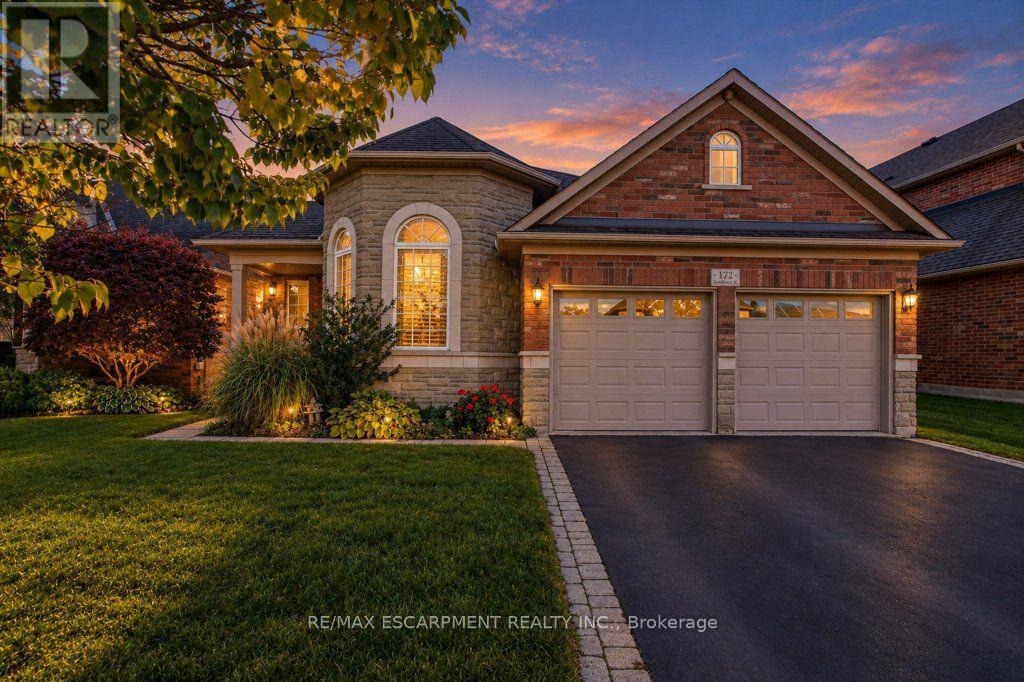 172 VALMONT COURT, Hamilton, Ontario