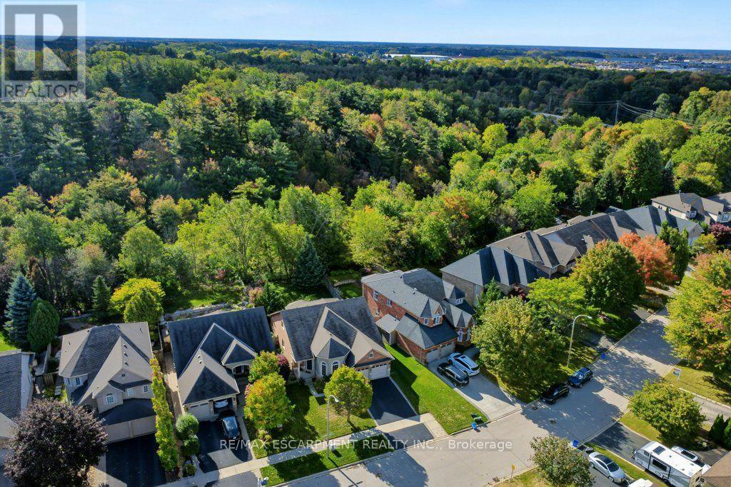 172 Valmont Court, Hamilton (Ancaster), Ontario  L9G 5A1 - Photo 17 - X14089386