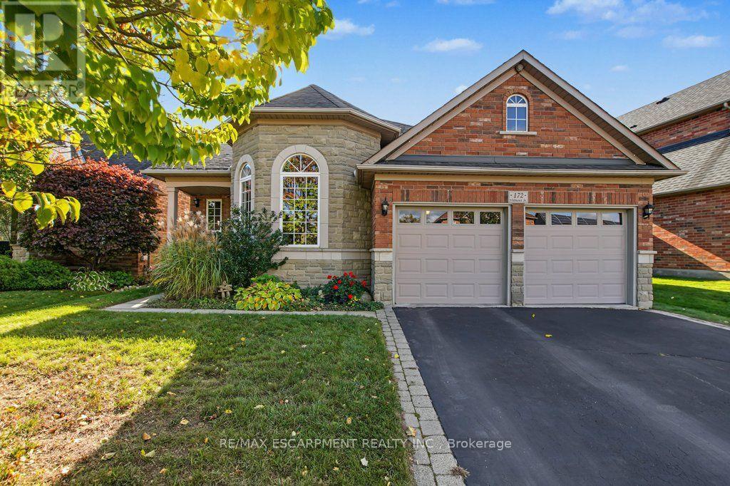 172 Valmont Court, Hamilton (Ancaster), Ontario  L9G 5A1 - Photo 3 - X14089386