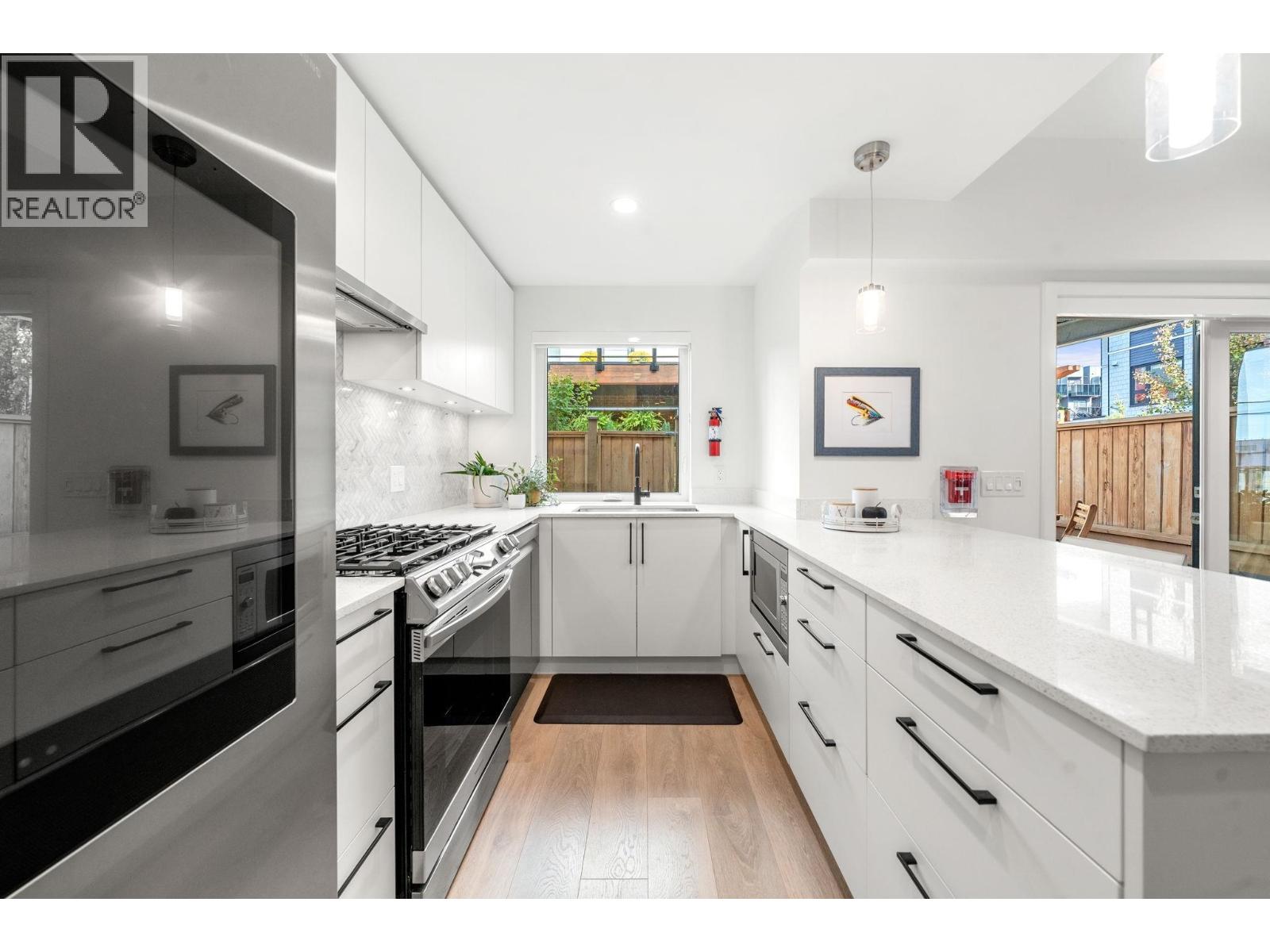 157 555 E 2nd Street, North Vancouver, British Columbia  V7L 1E1 - Photo 14 - R3176239