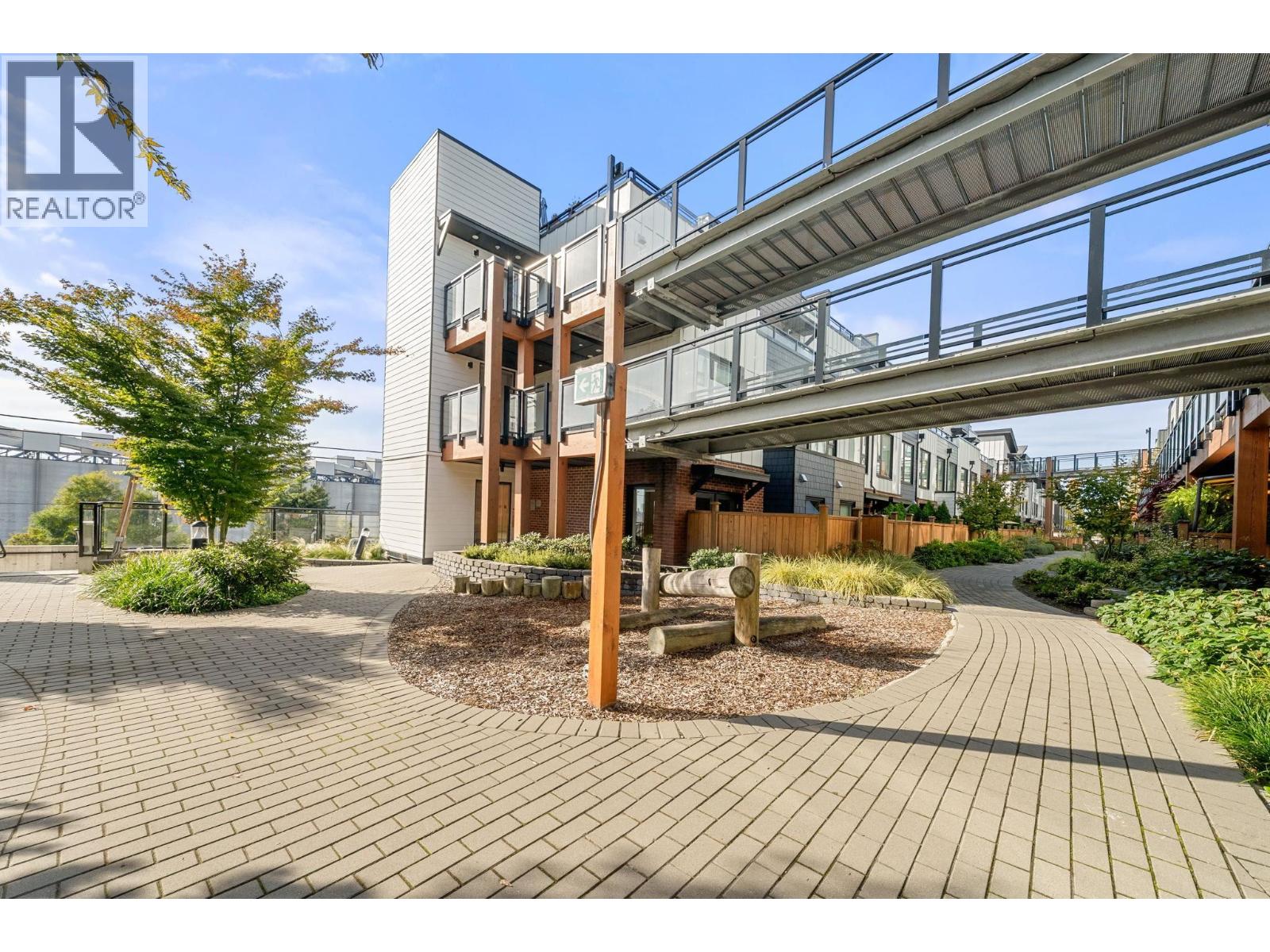 157 555 E 2nd Street, North Vancouver, British Columbia  V7L 1E1 - Photo 37 - R3176239