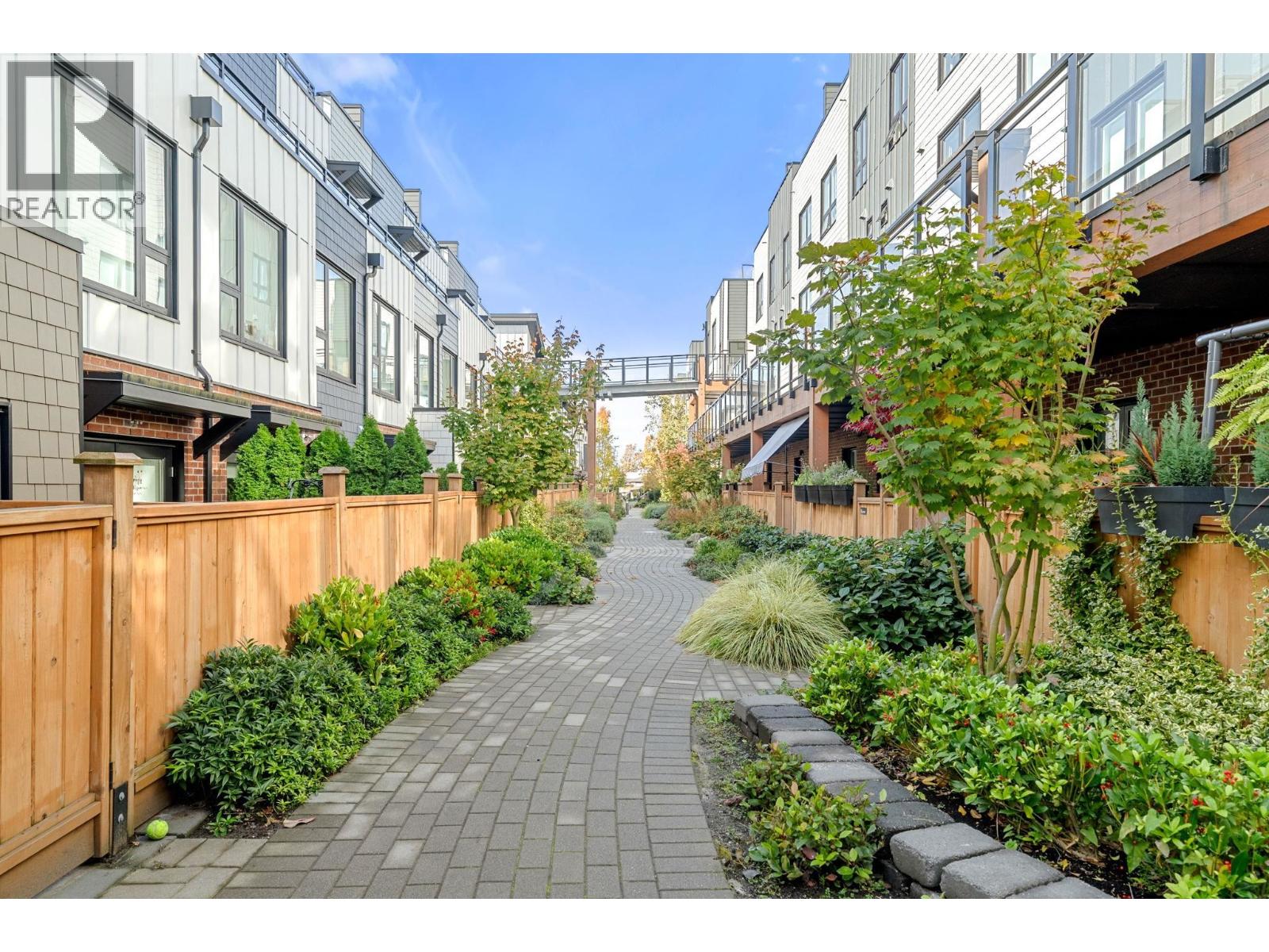157 555 E 2nd Street, North Vancouver, British Columbia  V7L 1E1 - Photo 38 - R3176239