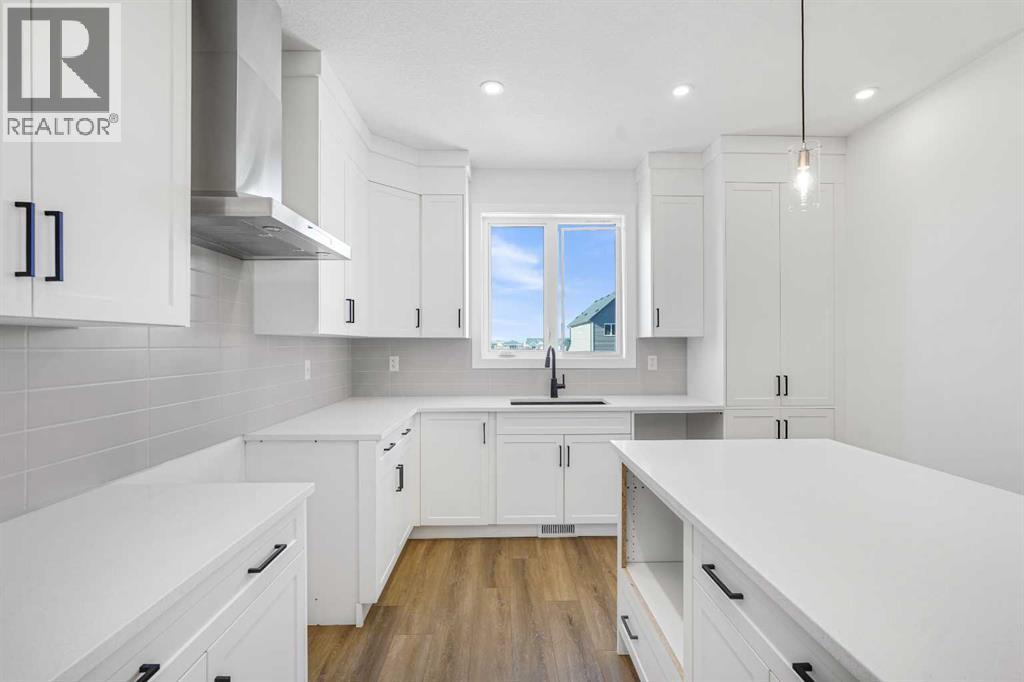 148 Monarch Bend