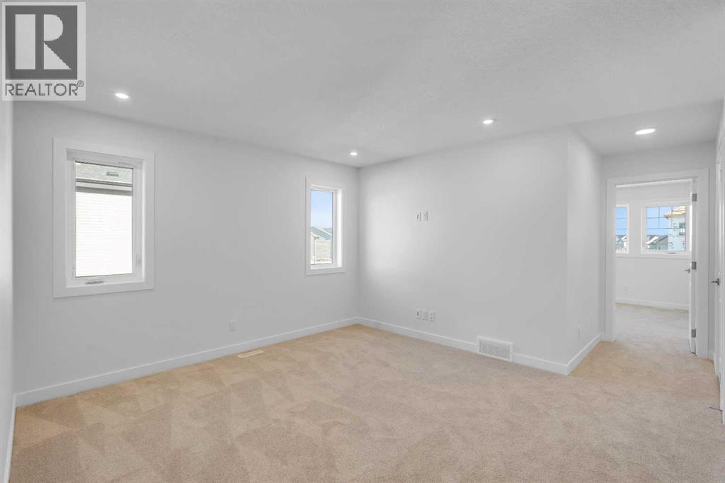 148 Monarch Bend