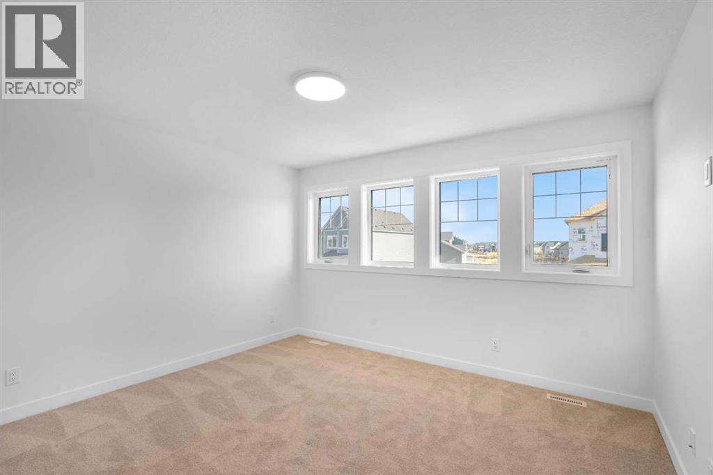 148 Monarch Bend