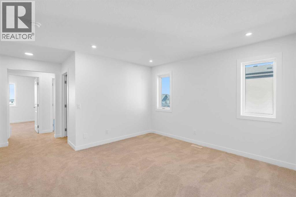 148 Monarch Bend