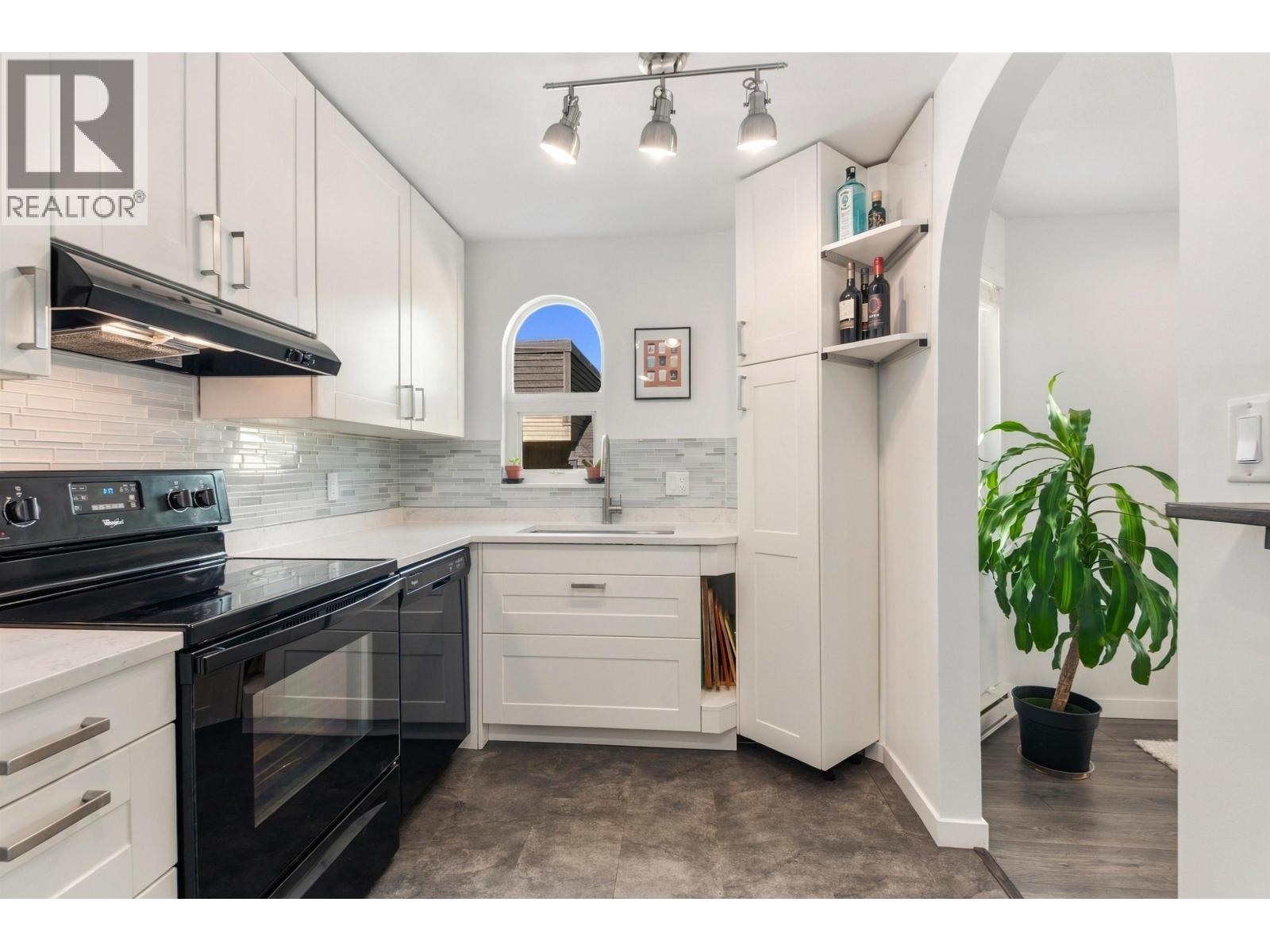 5 1101 W 8th Avenue, Vancouver, British Columbia  V6H 1C5 - Photo 3 - R3174650