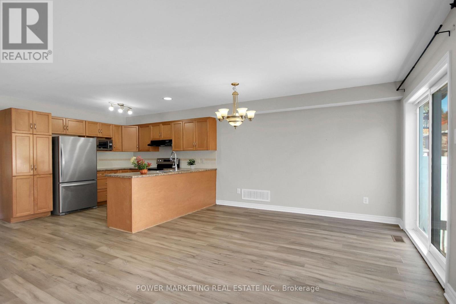 207 Hidden Meadow Avenue, Ottawa, Ontario  K1T 0C2 - Photo 13 - X14089462