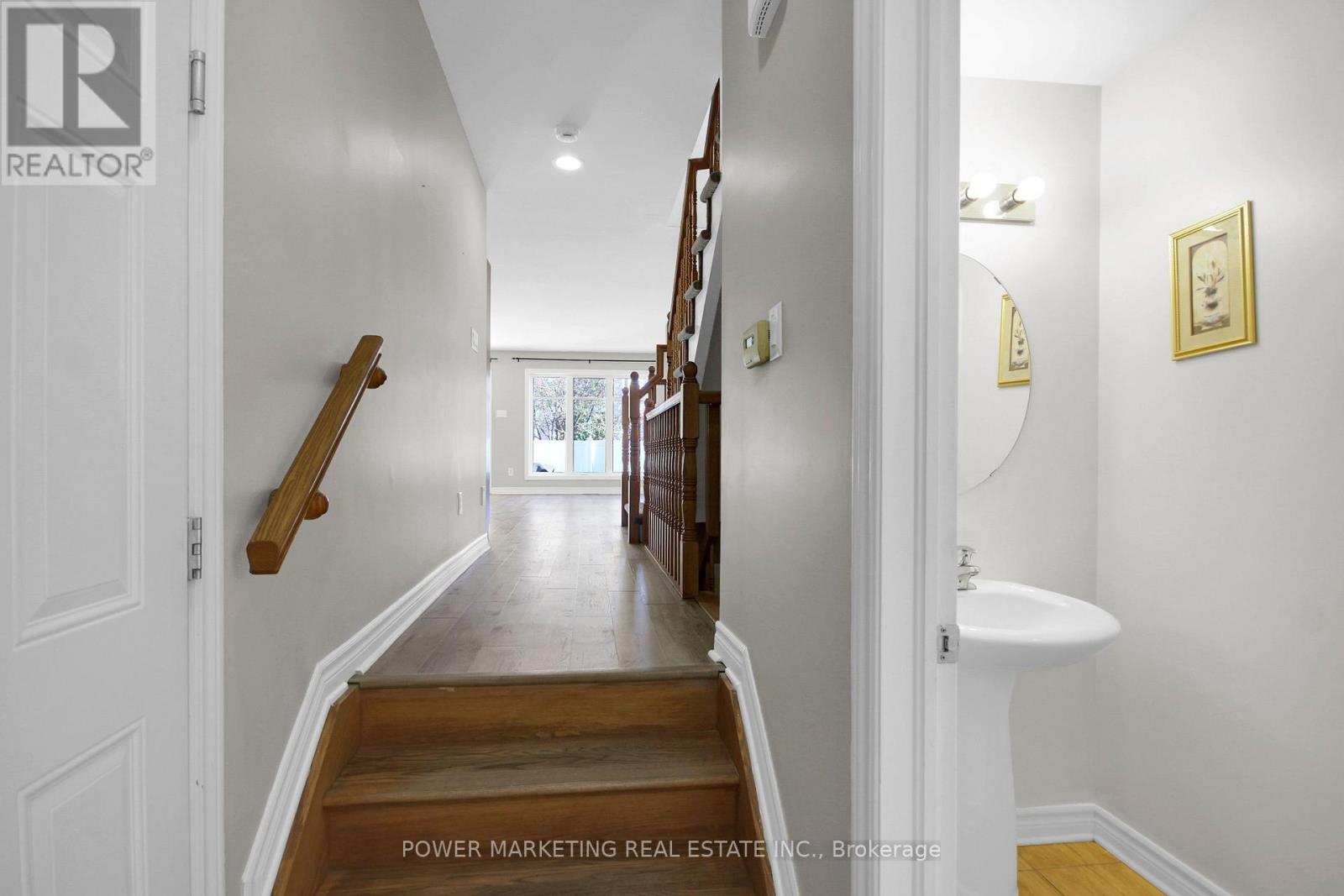 207 Hidden Meadow Avenue, Ottawa, Ontario  K1T 0C2 - Photo 5 - X14089462