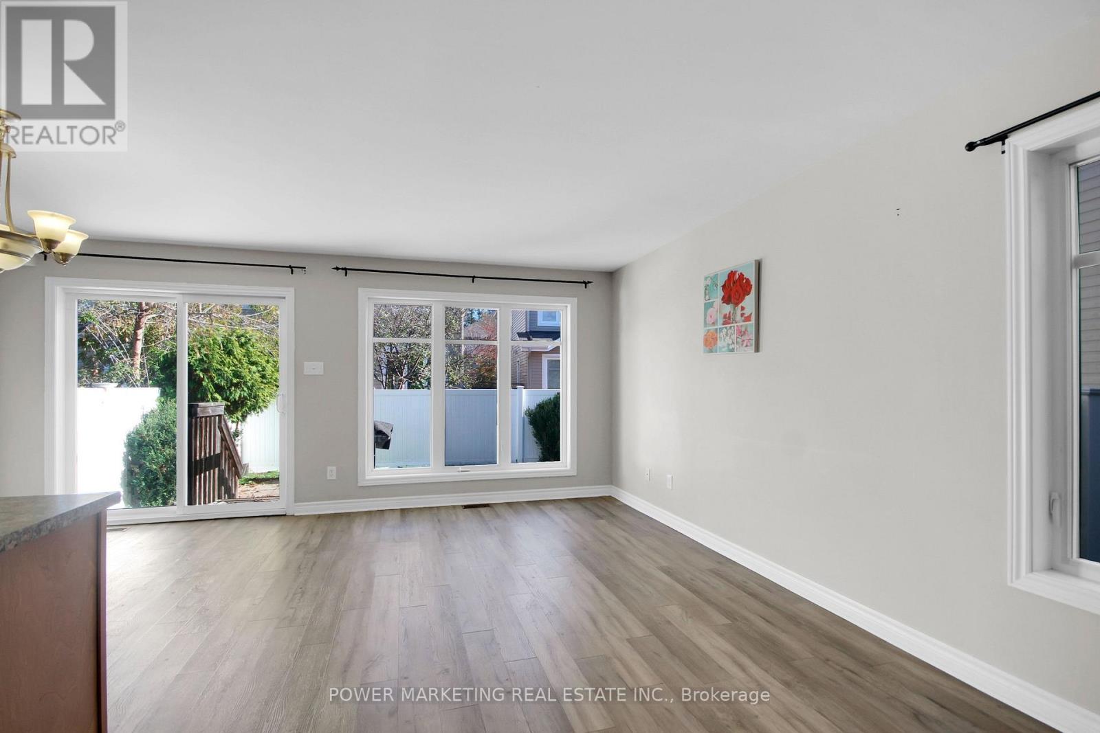 207 Hidden Meadow Avenue, Ottawa, Ontario  K1T 0C2 - Photo 9 - X14089462