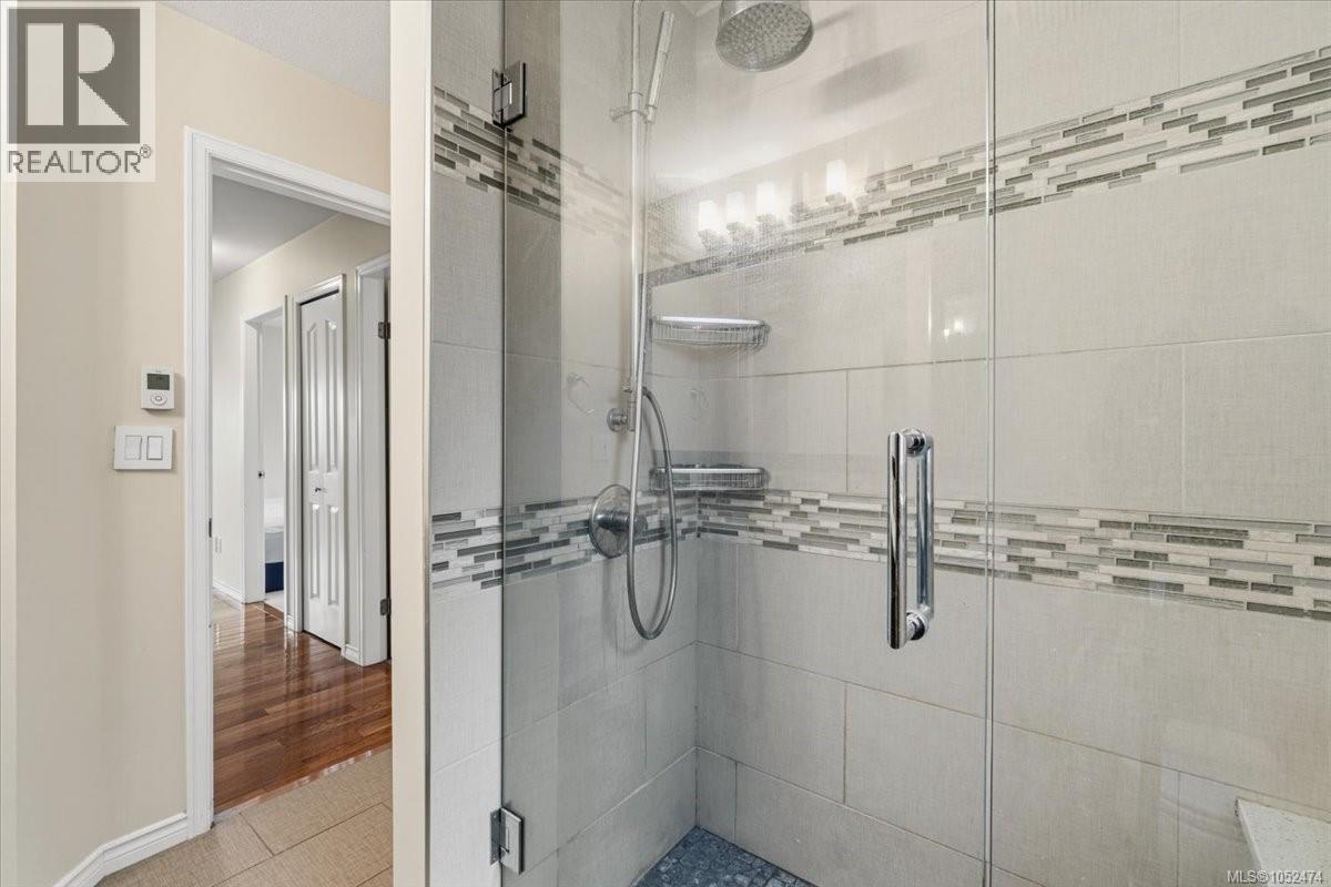 6439 Nidri Pl