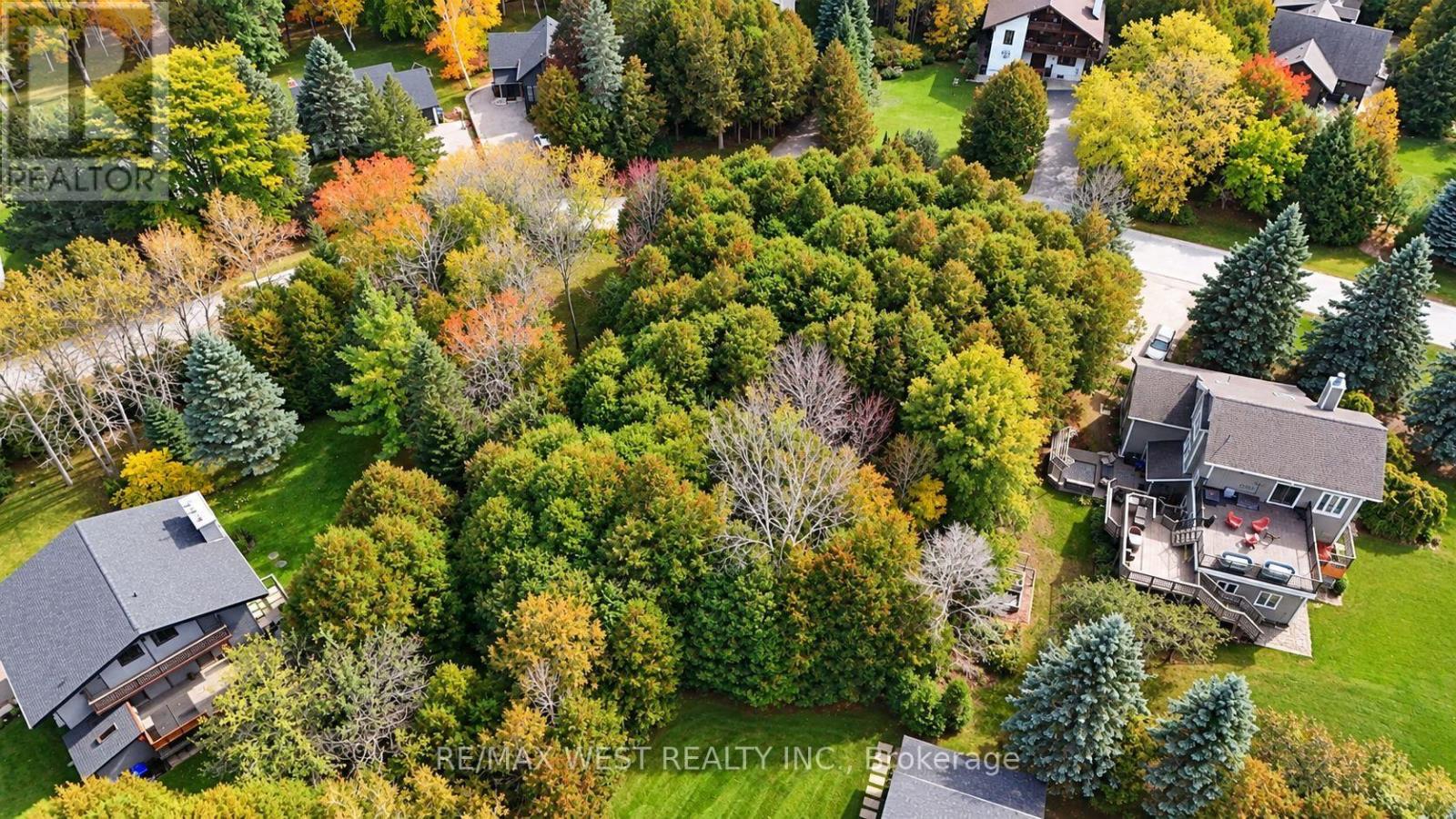 32 SLALOM GATE ROAD, collingwood, Ontario