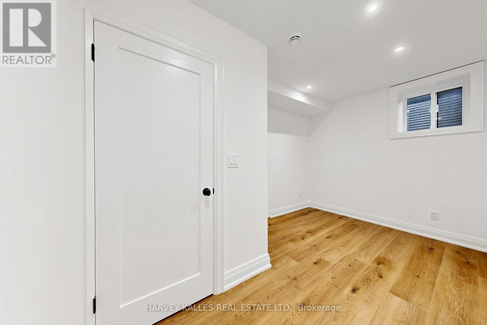 Lower - 7 Tullis Drive, Toronto, Ontario  M4S 2E2 - Photo 24 - C13885968
