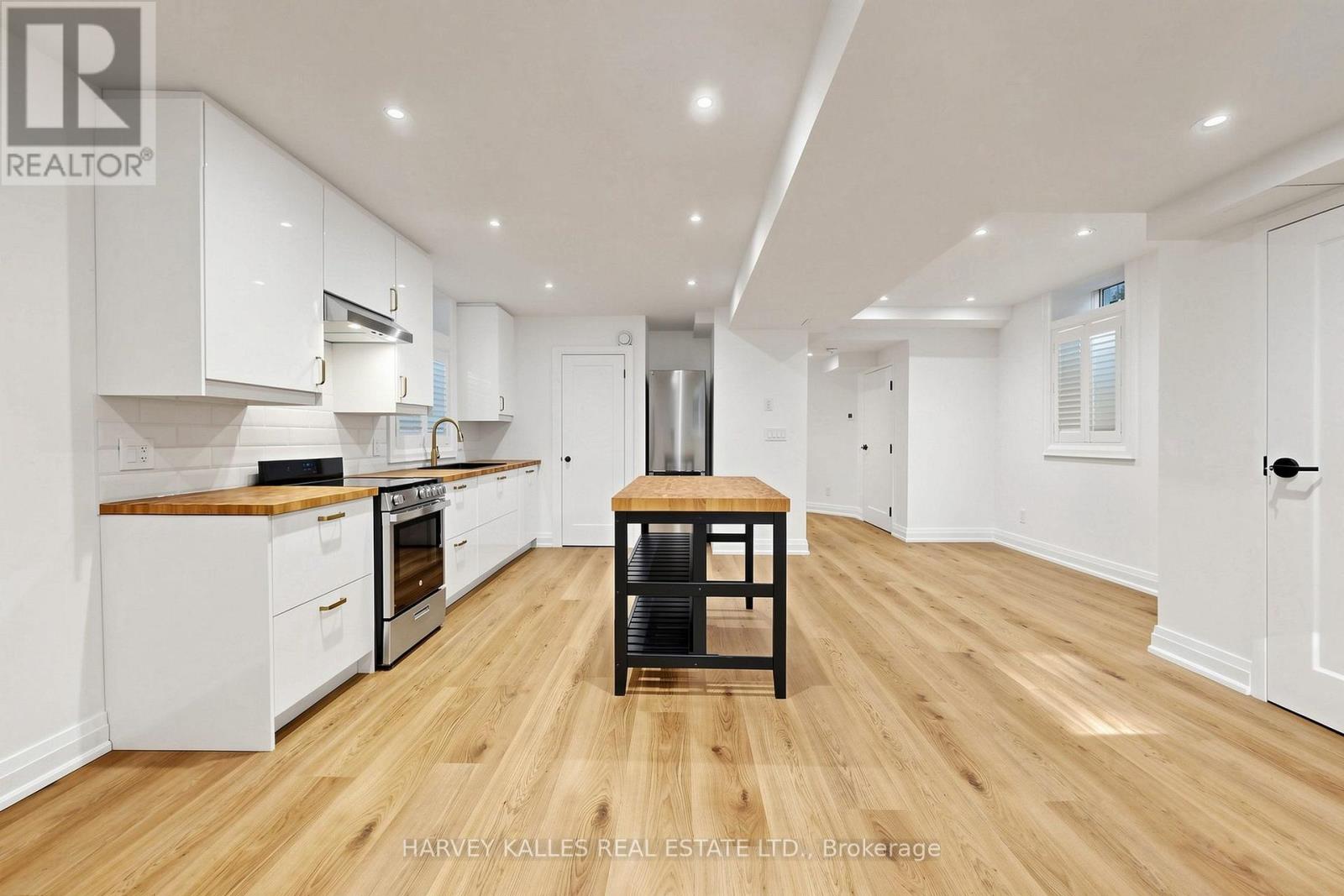 Lower - 7 Tullis Drive, Toronto, Ontario  M4S 2E2 - Photo 12 - C13885968