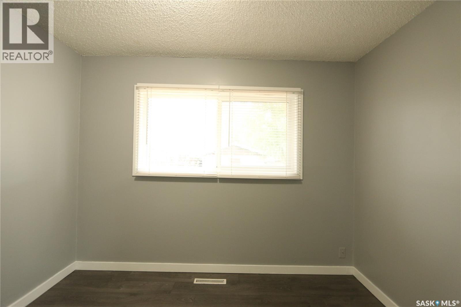 1549 Bond Street, Regina, Saskatchewan  S4N 1X4 - Photo 17 - SK051340