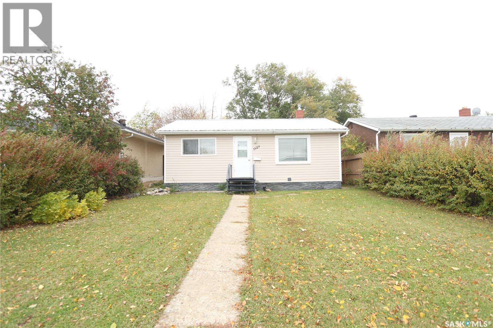 1549 Bond Street, Regina, Saskatchewan  S4N 1X4 - Photo 2 - SK051340