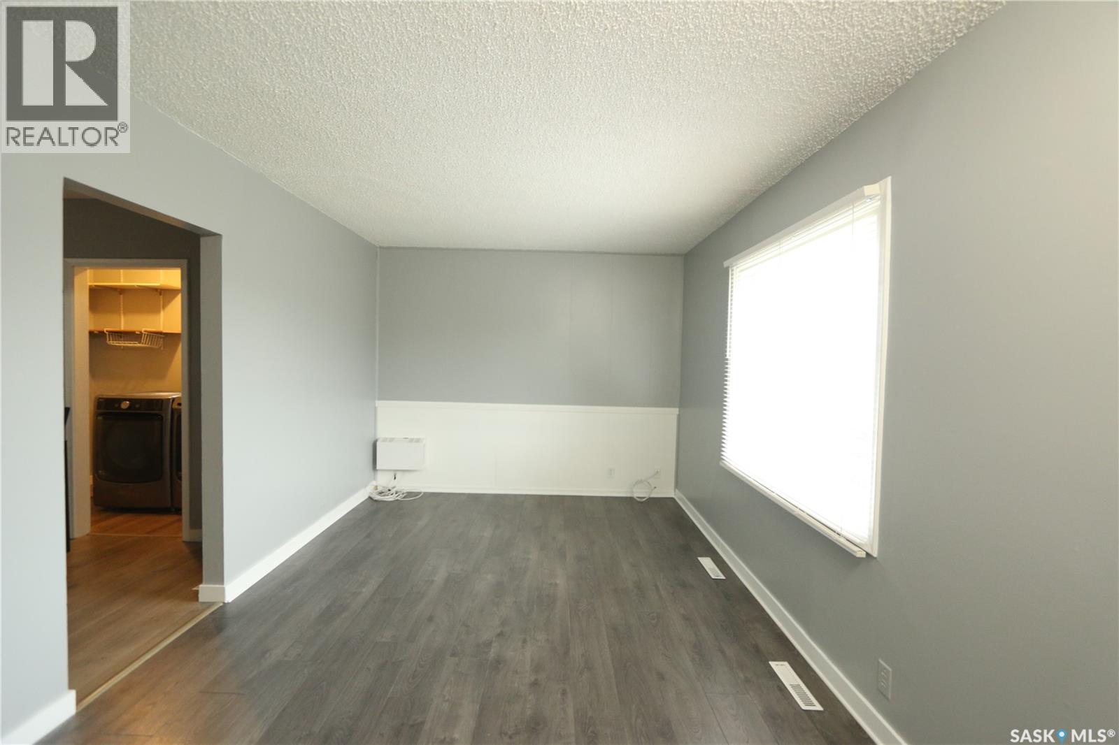 1549 Bond Street, Regina, Saskatchewan  S4N 1X4 - Photo 3 - SK051340