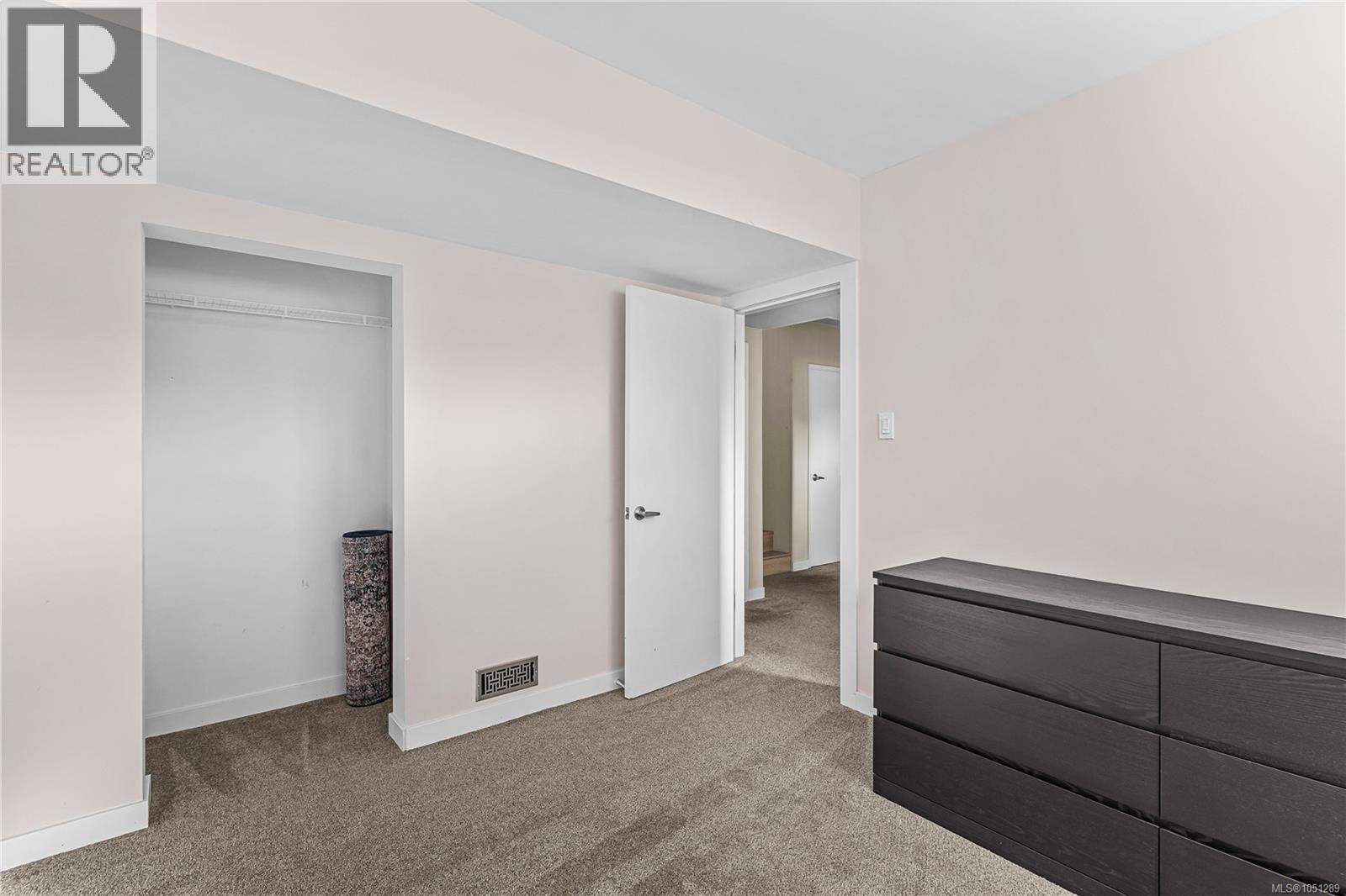 325 Twillingate Rd