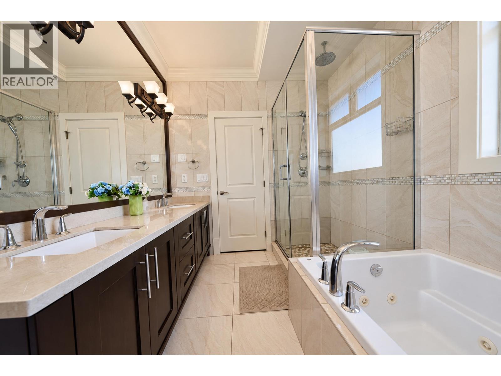 Listing Picture 10 of 31 : 11531 WILLIAMS ROAD, Richmond / 烈治文 - 魯藝地產 Yvonne Lu Group - MLS Medallion Club Member